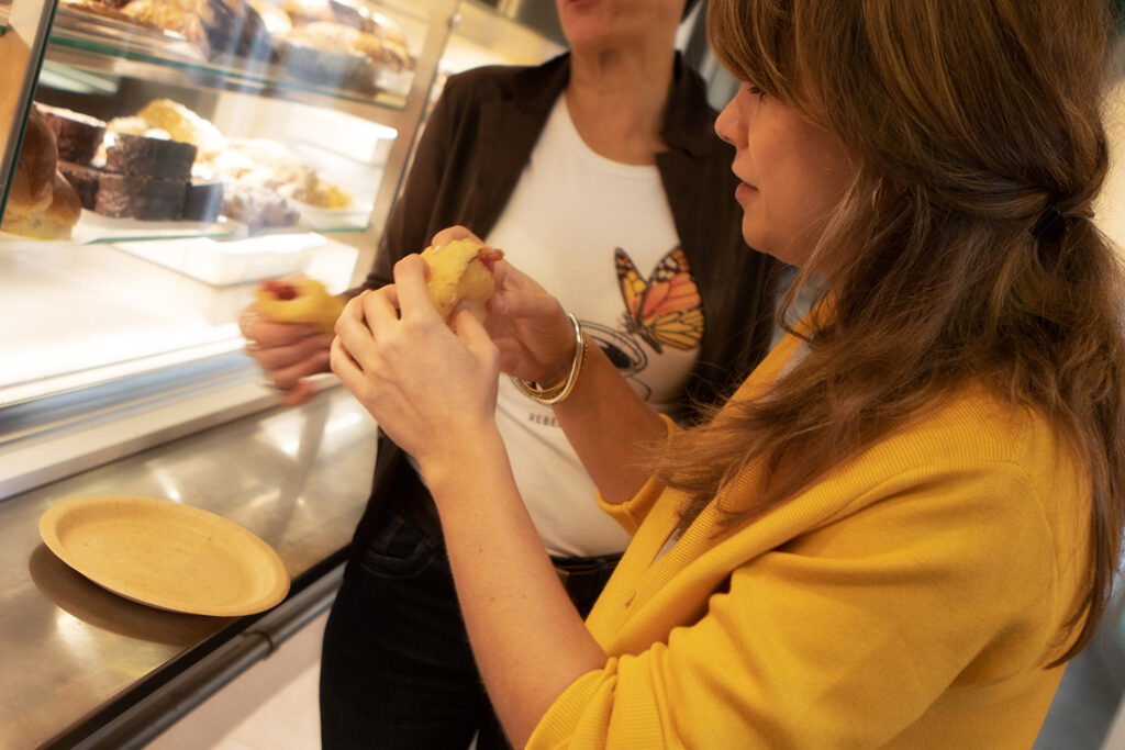 Flavorful culinary tour with wine tasting3